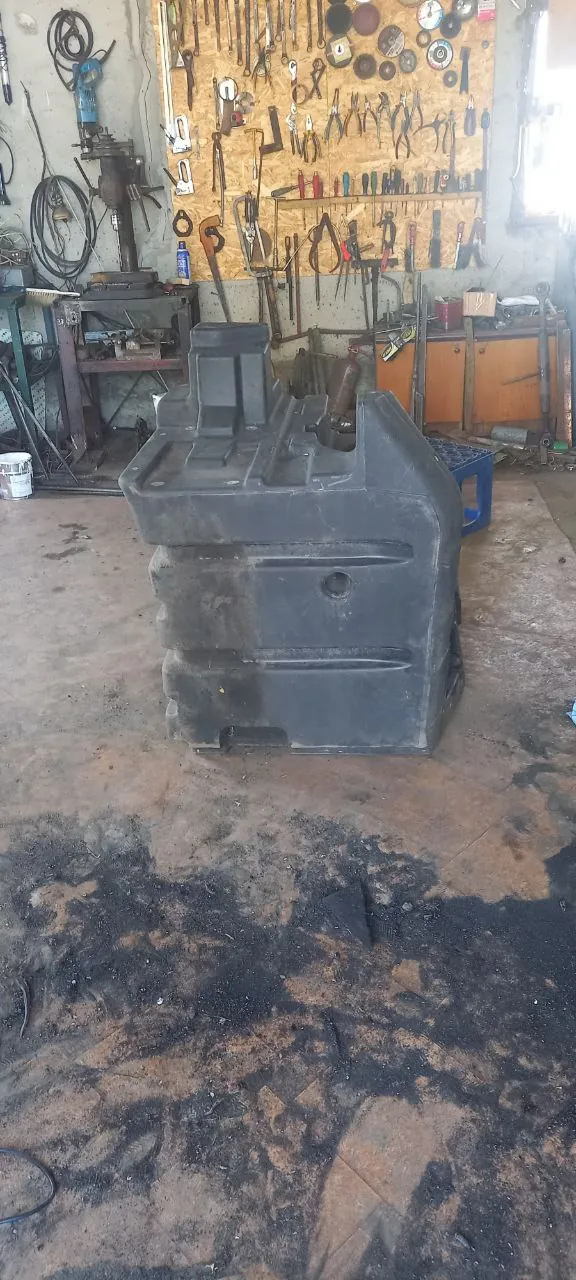 Foto 14 der Reparatur — Kraftstofftank-Reparatur Case 340 — Juli 2023