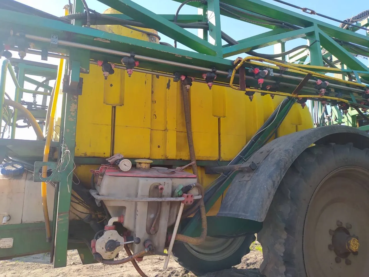Foto 1 der Reparatur — Spritzentank-Reparatur — Juni 2023