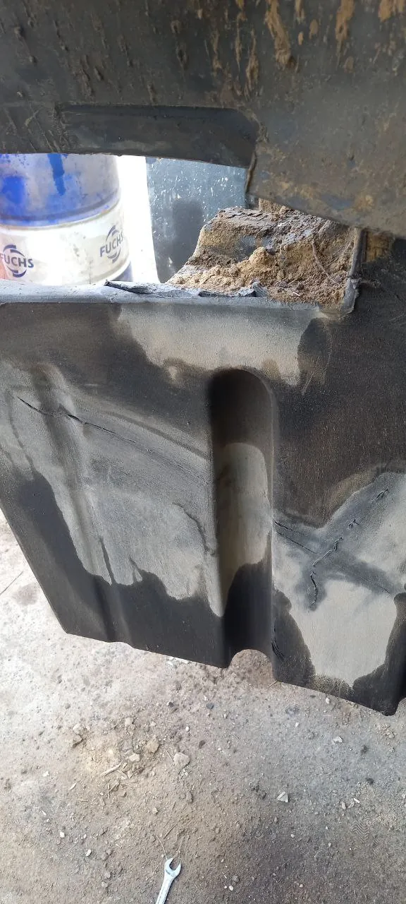 Foto 6 der Reparatur — Kraftstofftank-Reparatur John Deere 8430