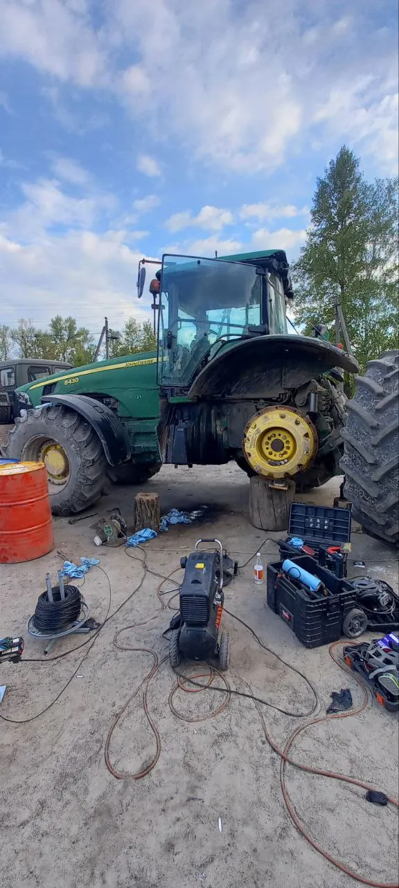 Foto 16 der Reparatur — Kraftstofftank-Reparatur John Deere 8430