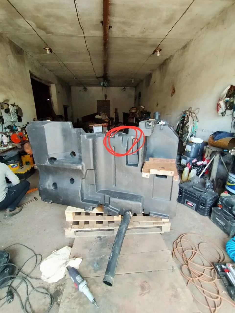 Foto 24 der Reparatur — Kraftstofftank-Reparatur New Holland T8.390