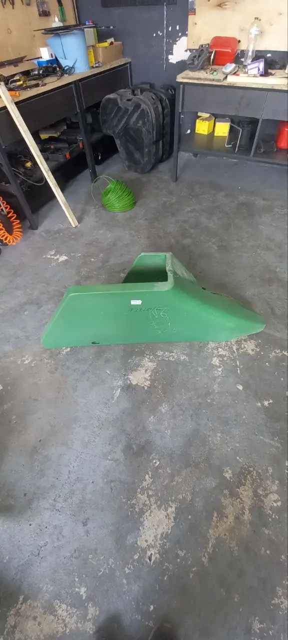 Foto 48 der Reparatur — Halmteiler-Reparatur John Deere