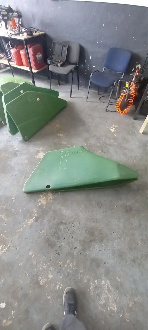 Foto 47 der Reparatur — Halmteiler-Reparatur John Deere