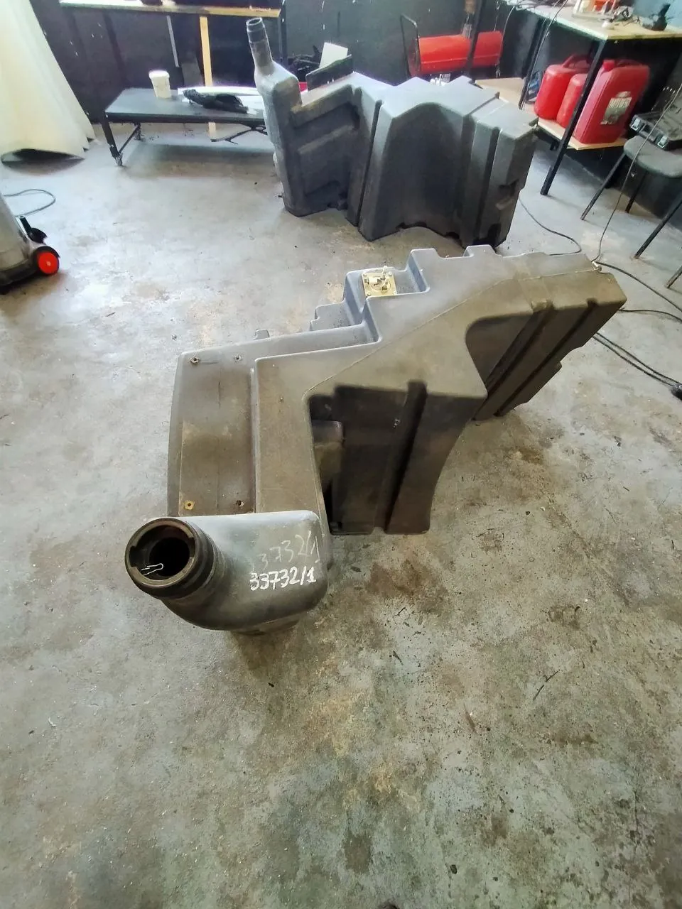 Foto 6 der Reparatur — Kraftstofftank-Reparatur Case 210