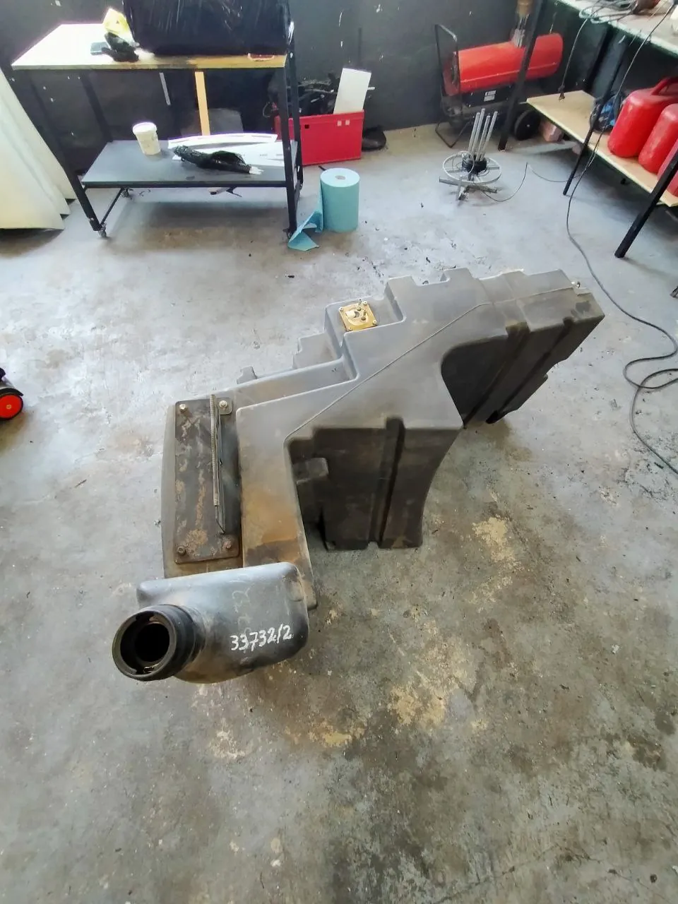 Foto 10 der Reparatur — Kraftstofftank-Reparatur Case 210