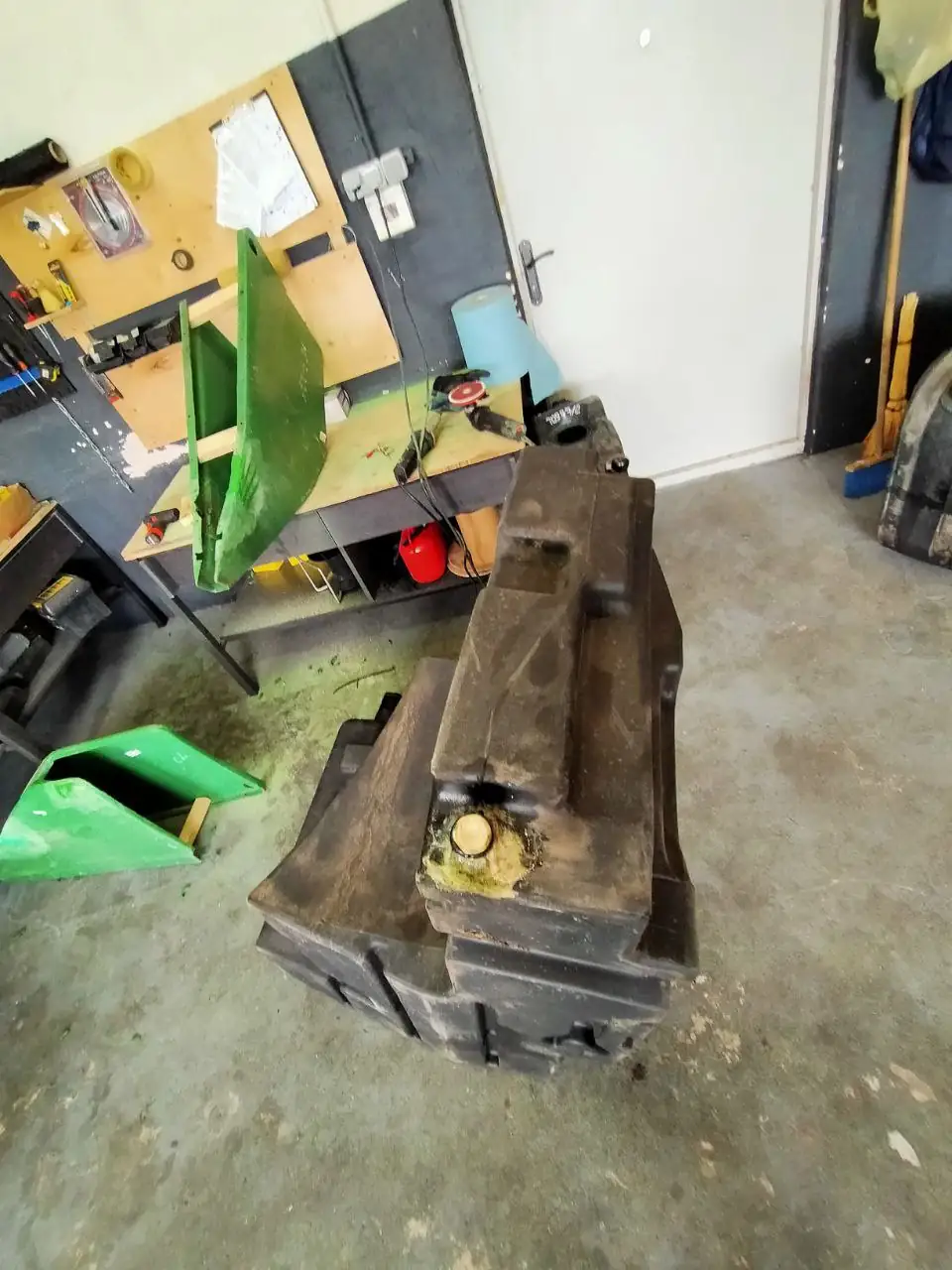 Foto 37 der Reparatur — Kraftstofftank-Reparatur New Holland T7060