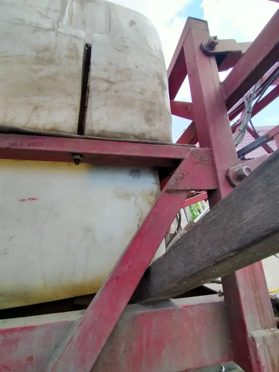Foto 13 der Reparatur — Spritzentank-Reparatur