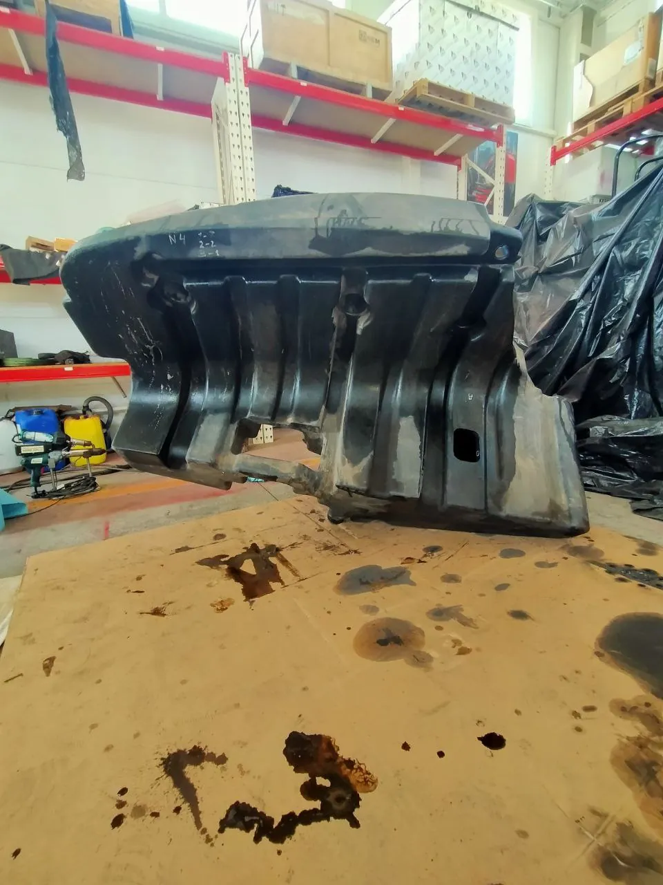Foto 3 der Reparatur — Kraftstofftank-Reparatur Challenger 865 B