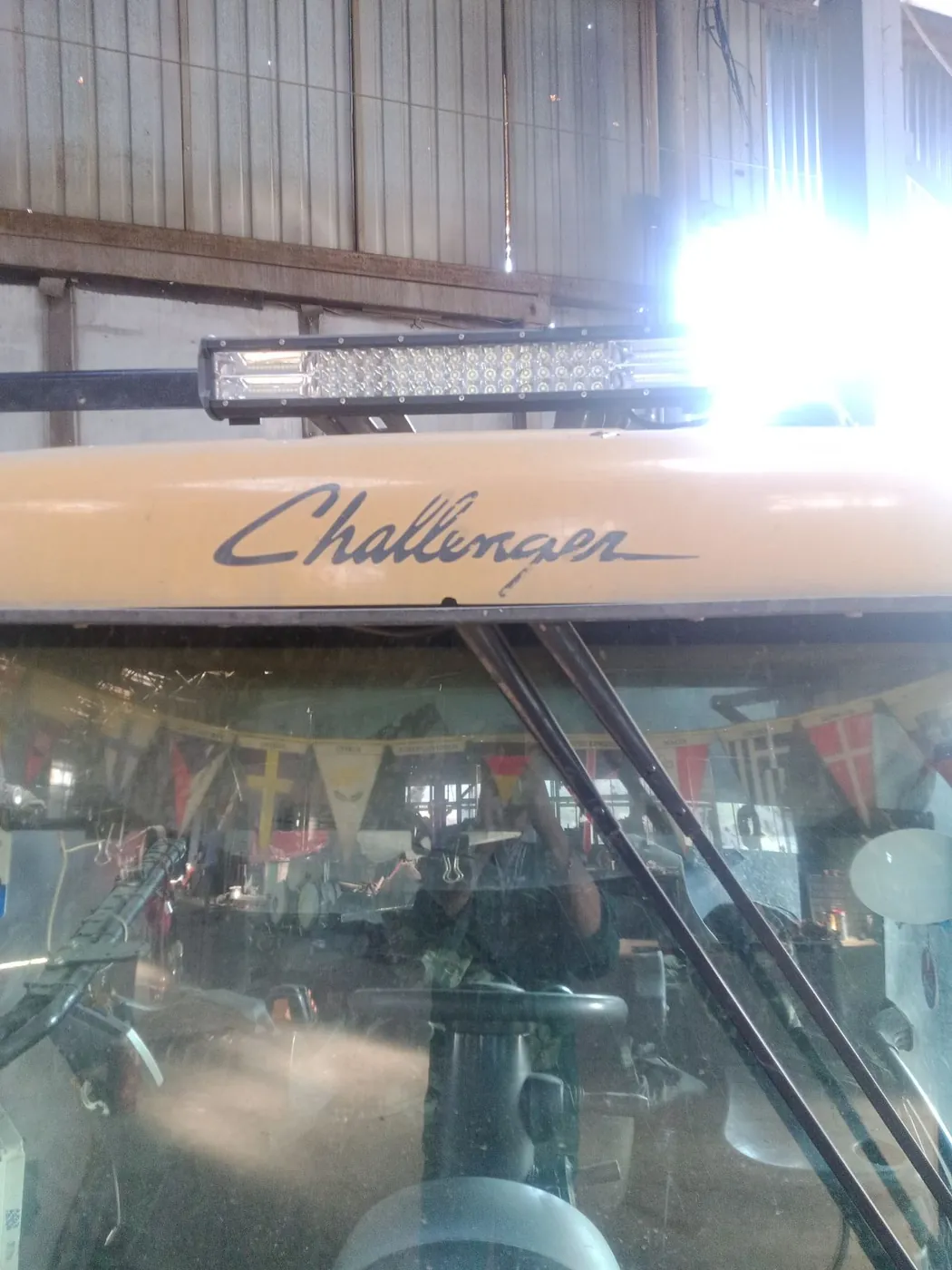 Foto 8 der Reparatur — Kraftstofftank-Reparatur Cat Challenger MT865 C