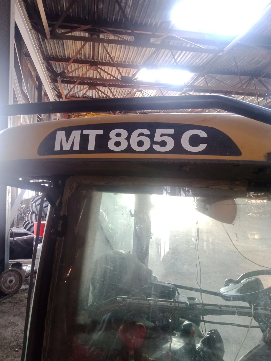 Foto 9 der Reparatur — Kraftstofftank-Reparatur Cat Challenger MT865 C