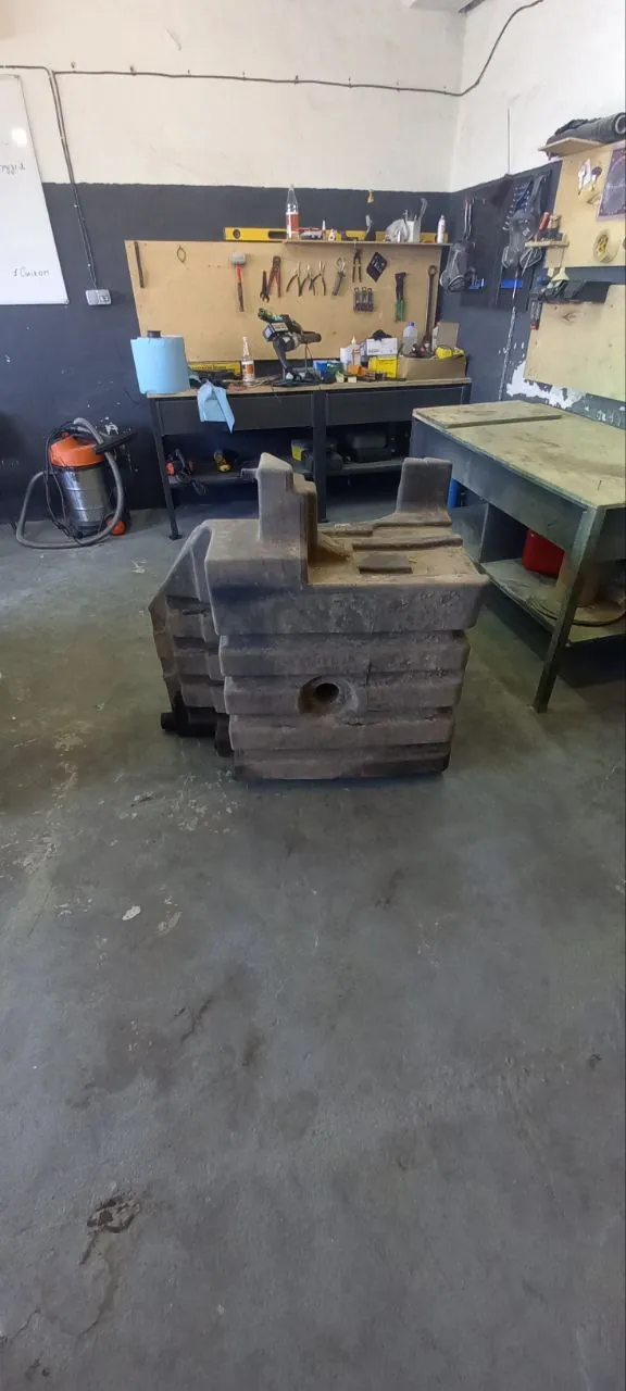 Foto 7 der Reparatur — Kraftstofftank-Reparatur New Holland 8.390
