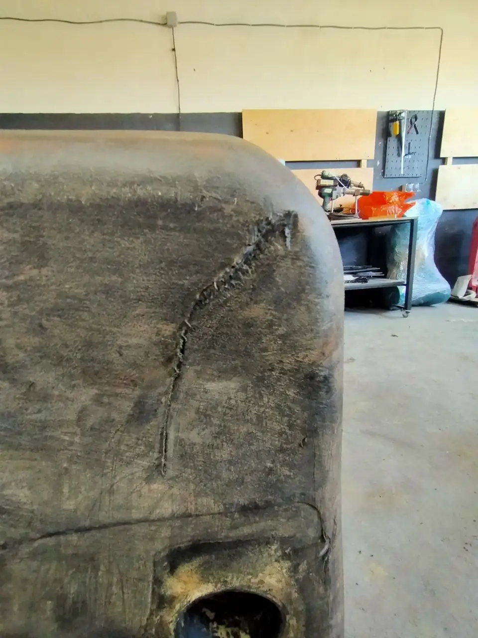 Foto 19 der Reparatur — Kraftstofftank-Reparatur JCB 531-70