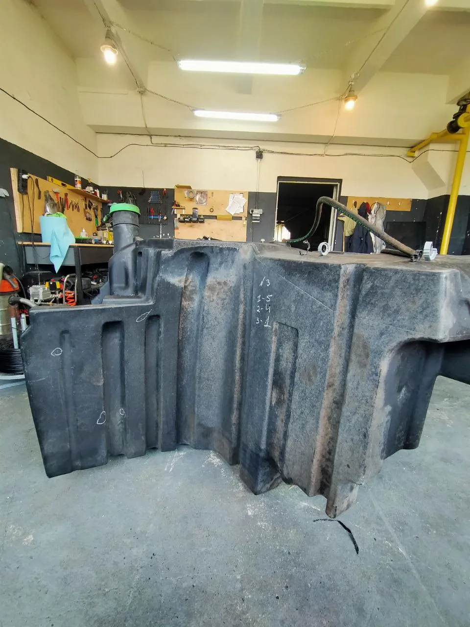 Foto 12 der Reparatur — Kraftstofftank-Reparatur John Deere — Juni 2023