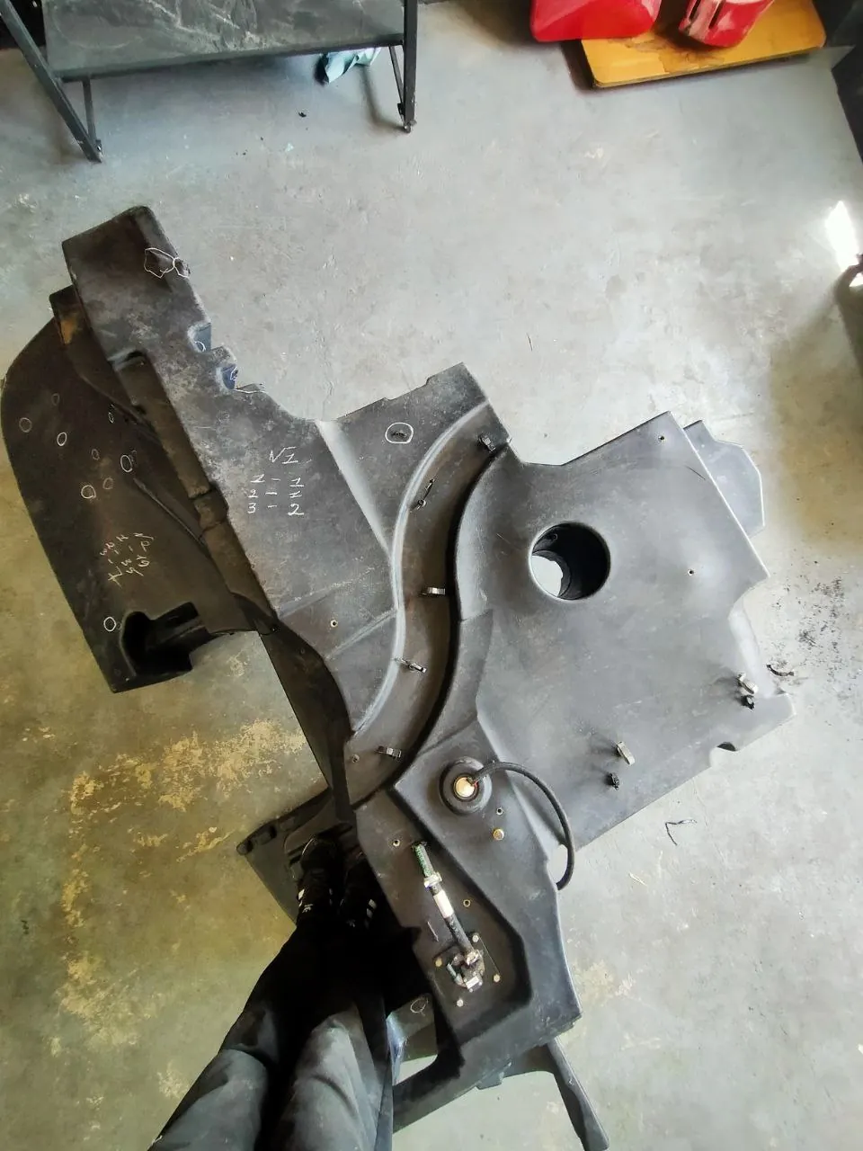 Foto 25 der Reparatur — Kraftstofftank-Reparatur John Deere — Juni 2023