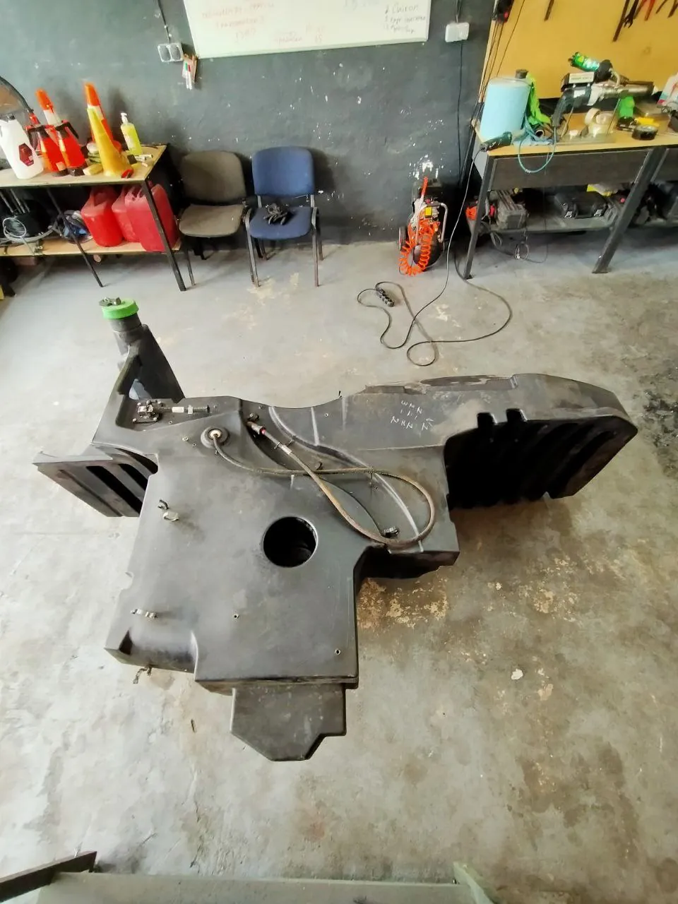 Foto 29 der Reparatur — Kraftstofftank-Reparatur John Deere — Juni 2023