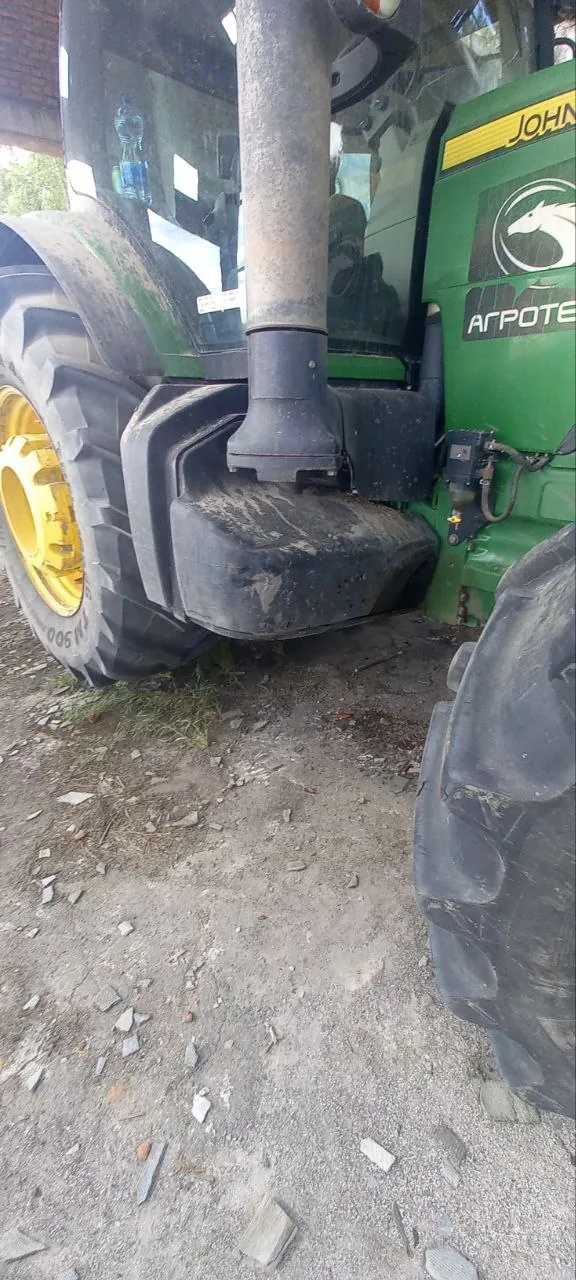 Foto 13 der Reparatur — Kraftstofftank-Reparatur John Deere 8335