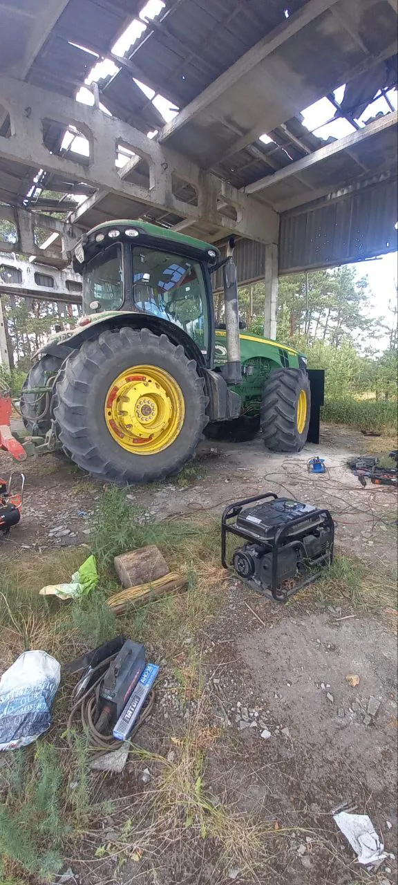 Foto 14 der Reparatur — Kraftstofftank-Reparatur John Deere 8335