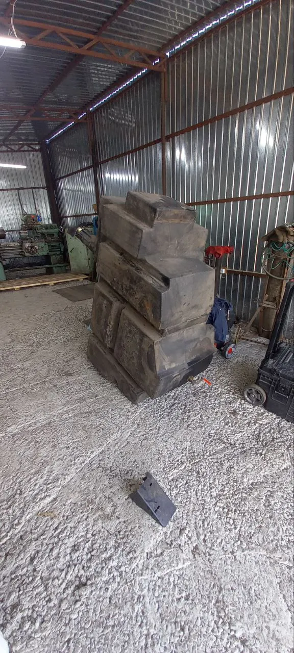 Foto 4 der Reparatur — Kraftstofftank-Reparatur New Holland CX6090 — Scheuerstelle am Befestigungspunkt