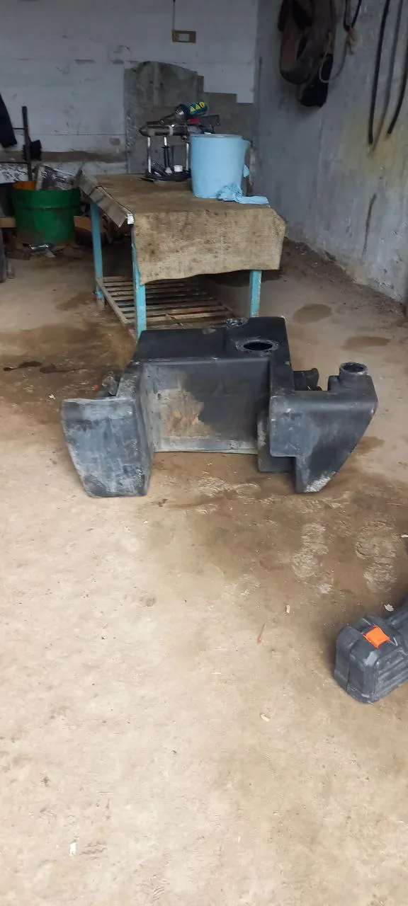 Foto 2 der Reparatur — Kraftstofftank-Reparatur JCB 30EA