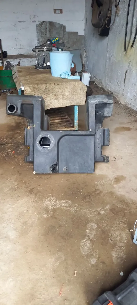 Foto 6 der Reparatur — Kraftstofftank-Reparatur JCB 30EA