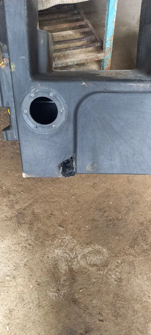 Foto 7 der Reparatur — Kraftstofftank-Reparatur JCB 30EA