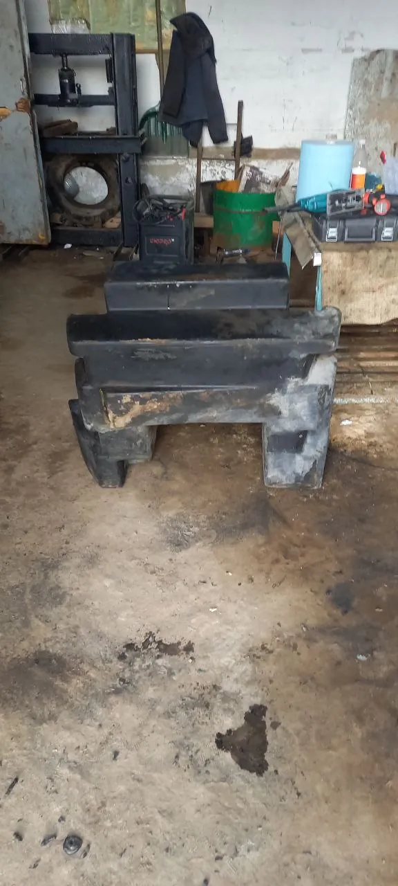 Foto 8 der Reparatur — Kraftstofftank-Reparatur JCB 30EA