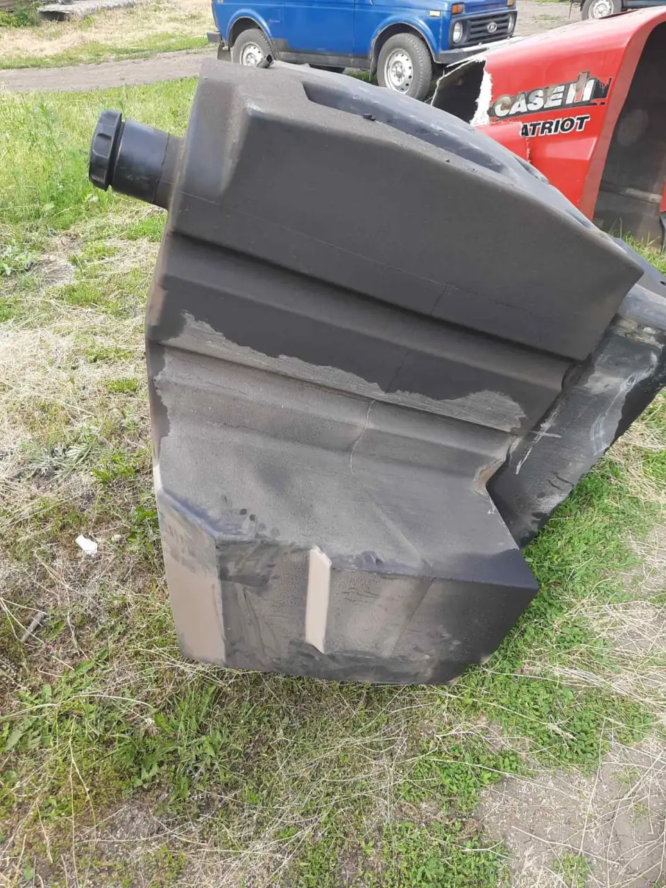 Foto 12 der Reparatur — Kraftstofftank-Reparatur Case 3330