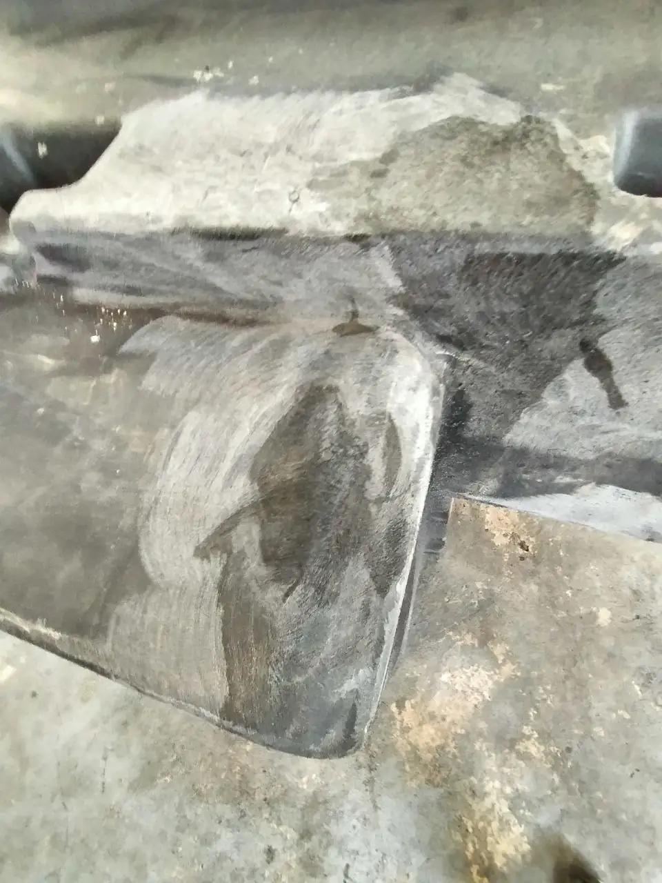 Foto 4 der Reparatur — Kraftstofftank-Reparatur Case 3330