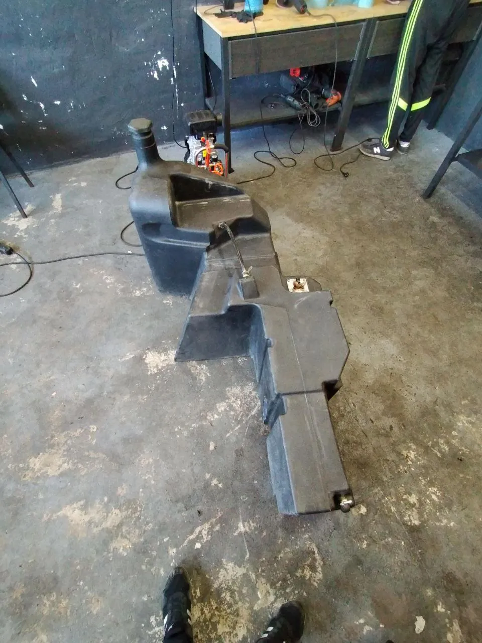 Foto 10 der Reparatur — Kraftstofftank-Reparatur New Holland 6050