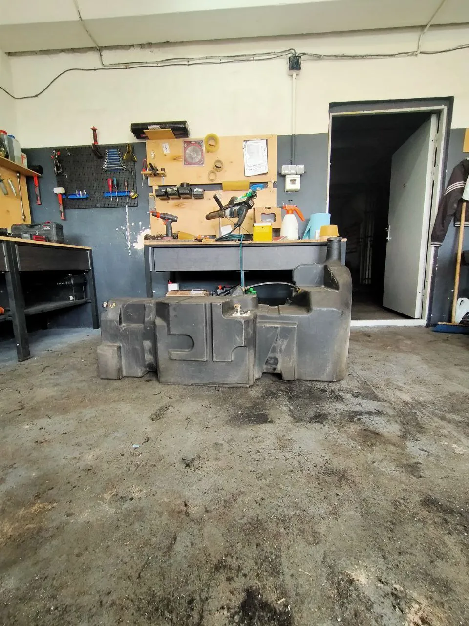Foto 18 der Reparatur — Kraftstofftank-Reparatur New Holland 6050