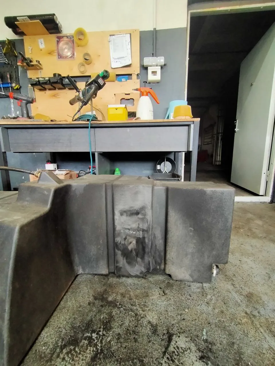 Foto 21 der Reparatur — Kraftstofftank-Reparatur New Holland 6050