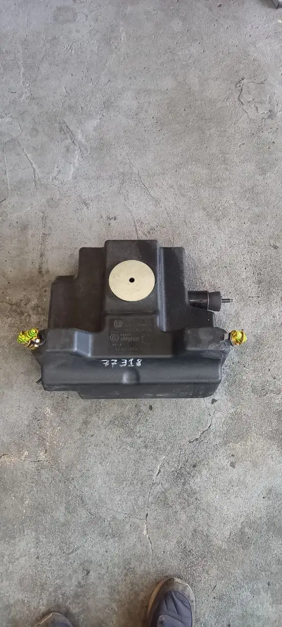 Foto 13 der Reparatur — Kraftstofftank-Reparatur am Traktor — Juli 2023