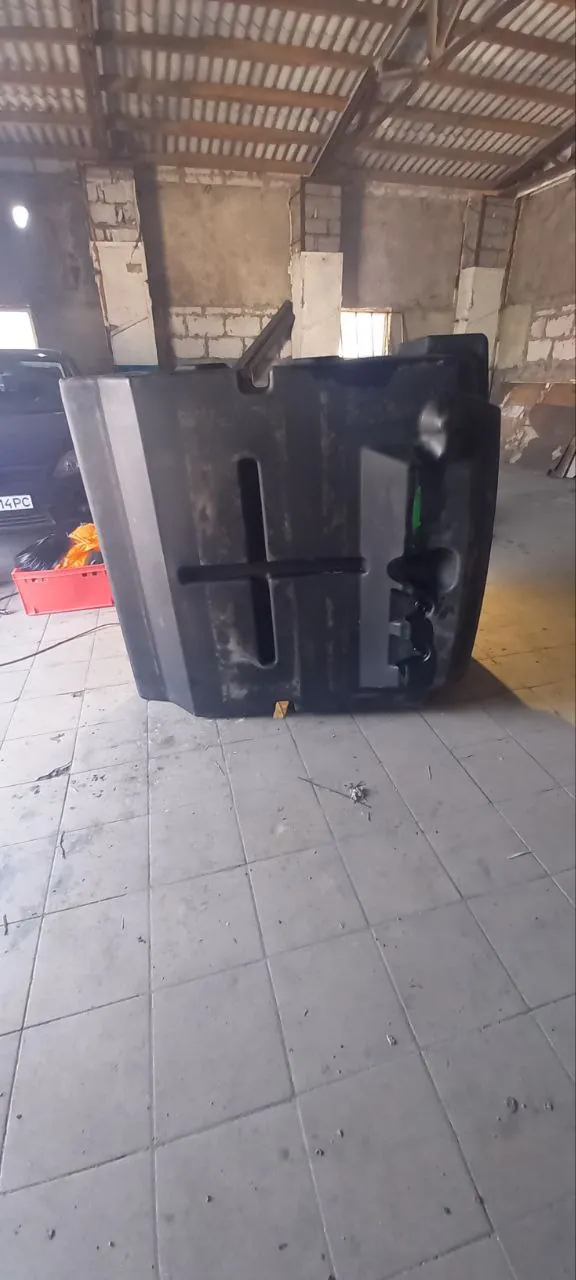 Foto 12 der Reparatur — Kraftstofftank-Reparatur John Deere S 690 AI
