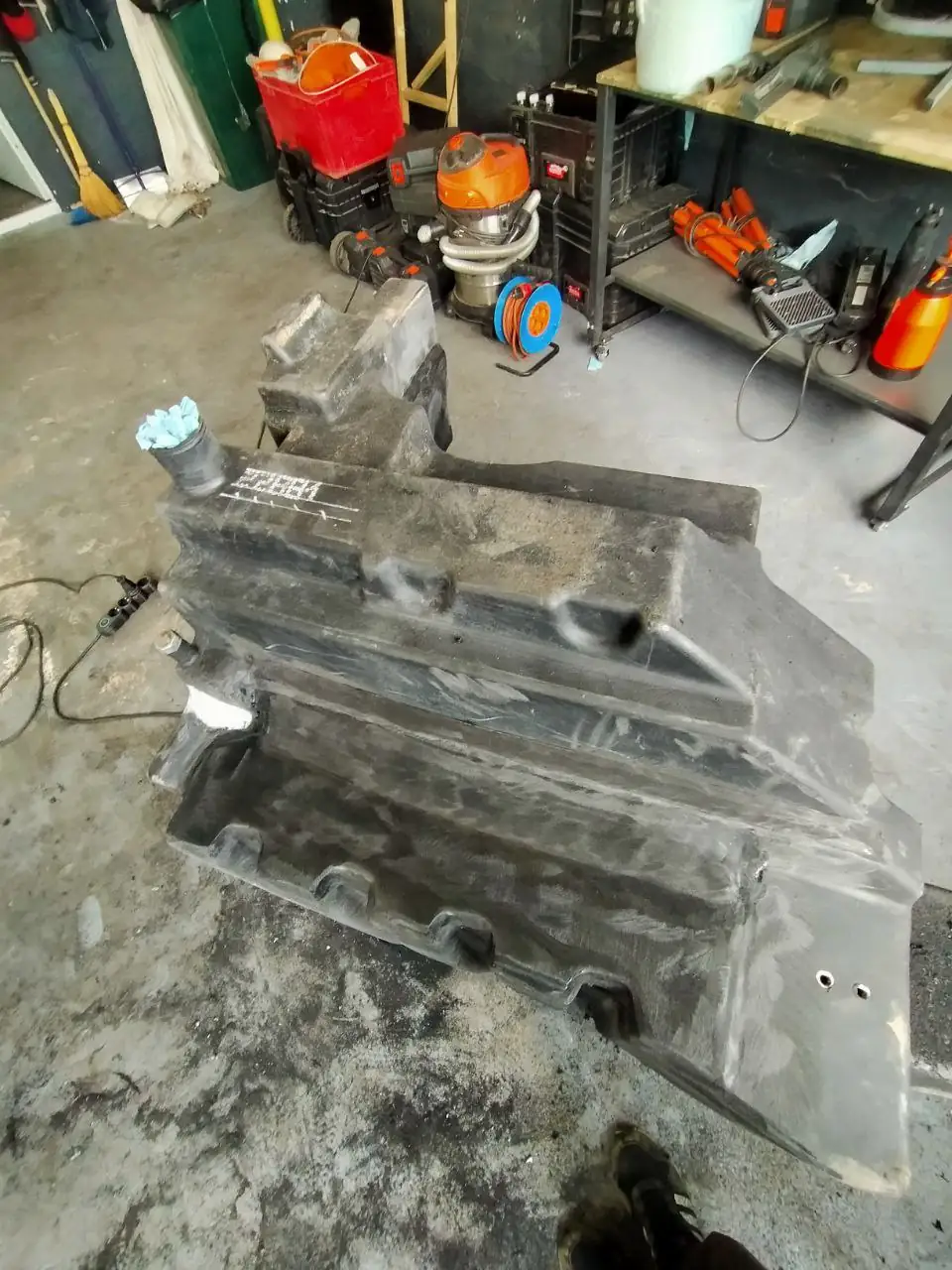 Foto 3 der Reparatur — Kraftstofftank-Reparatur Case 340 — August 2023