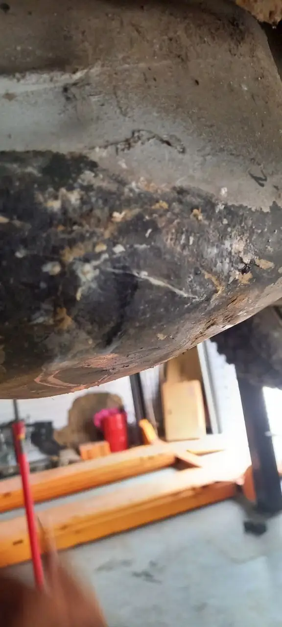Foto 15 der Reparatur — Kraftstofftank-Reparatur — Riss
