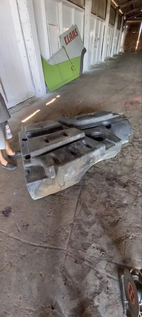 Kraftstofftank-Reparatur Claas Lexion 580 — Juni 2023