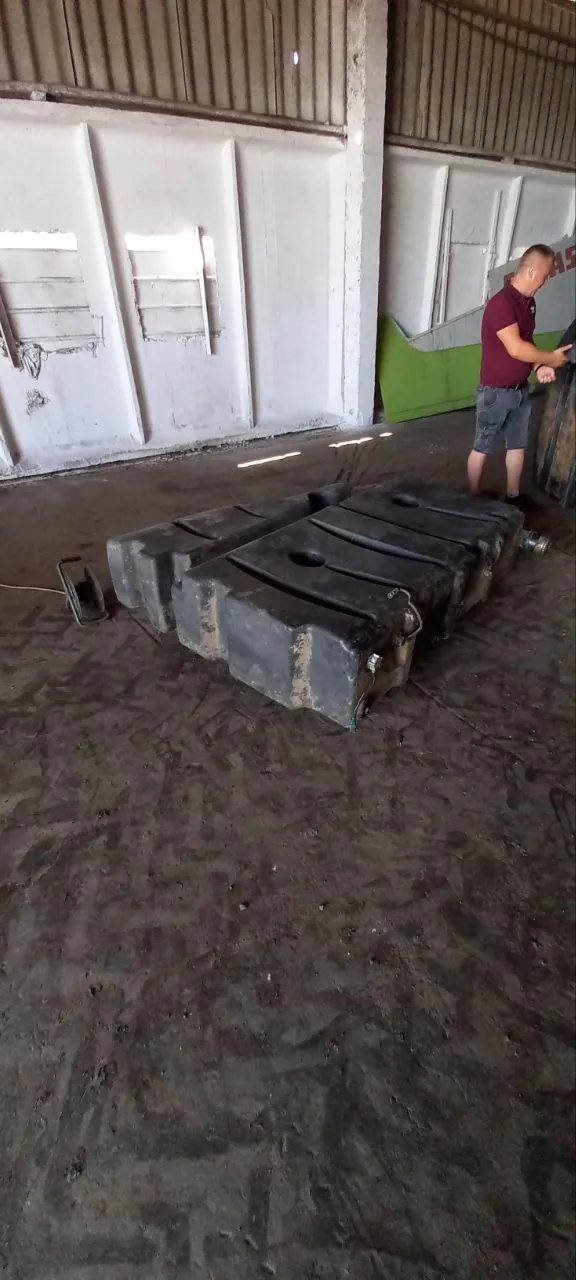 Foto 10 der Reparatur — Kraftstofftank-Reparatur Claas Lexion 580 — Juni 2023