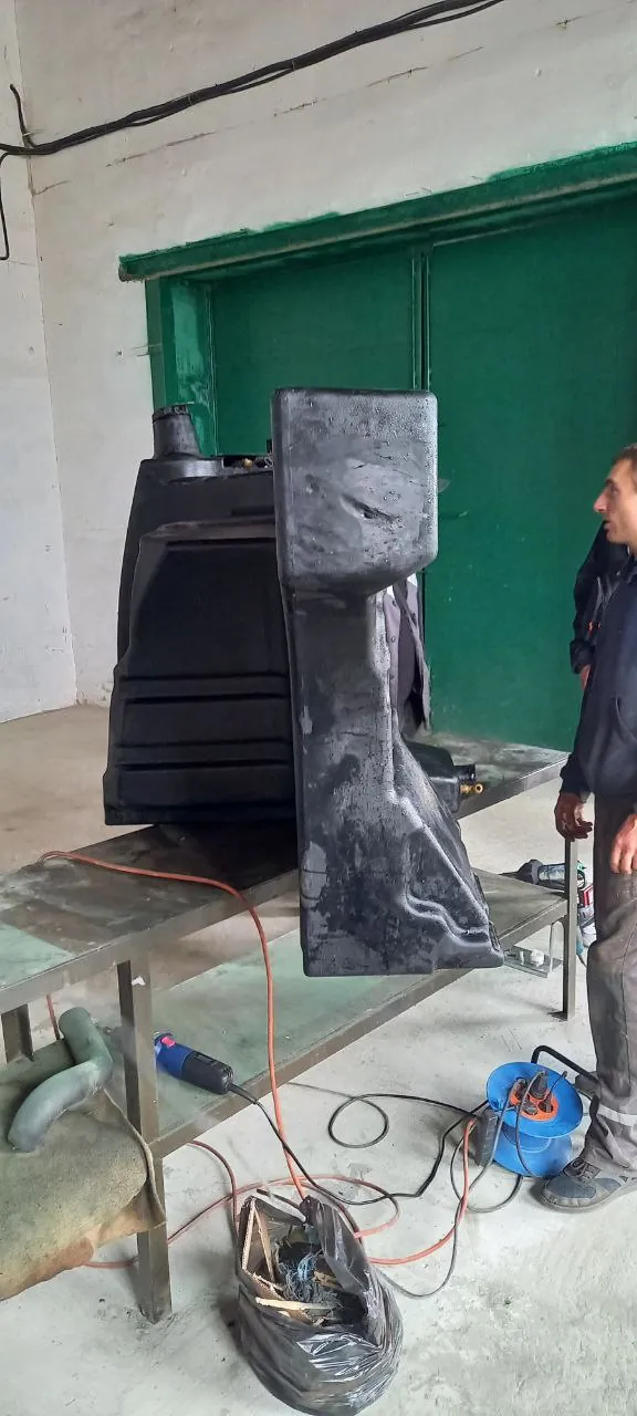 Foto 1 der Reparatur — Kraftstofftank-Reparatur Case 255