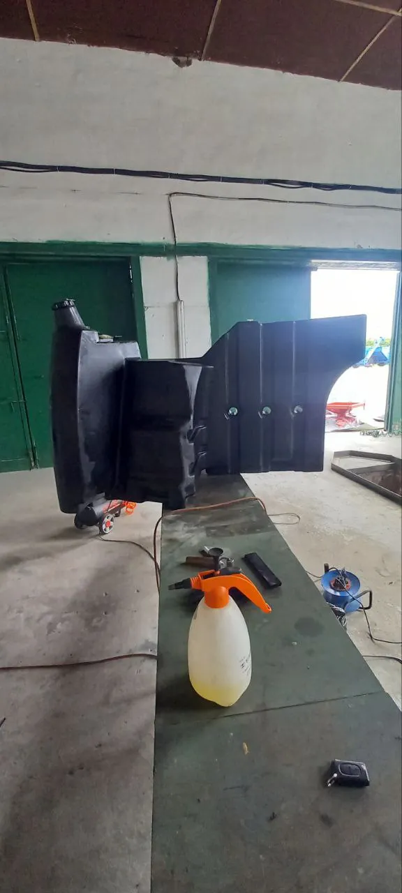Foto 8 der Reparatur — Kraftstofftank-Reparatur Case 255