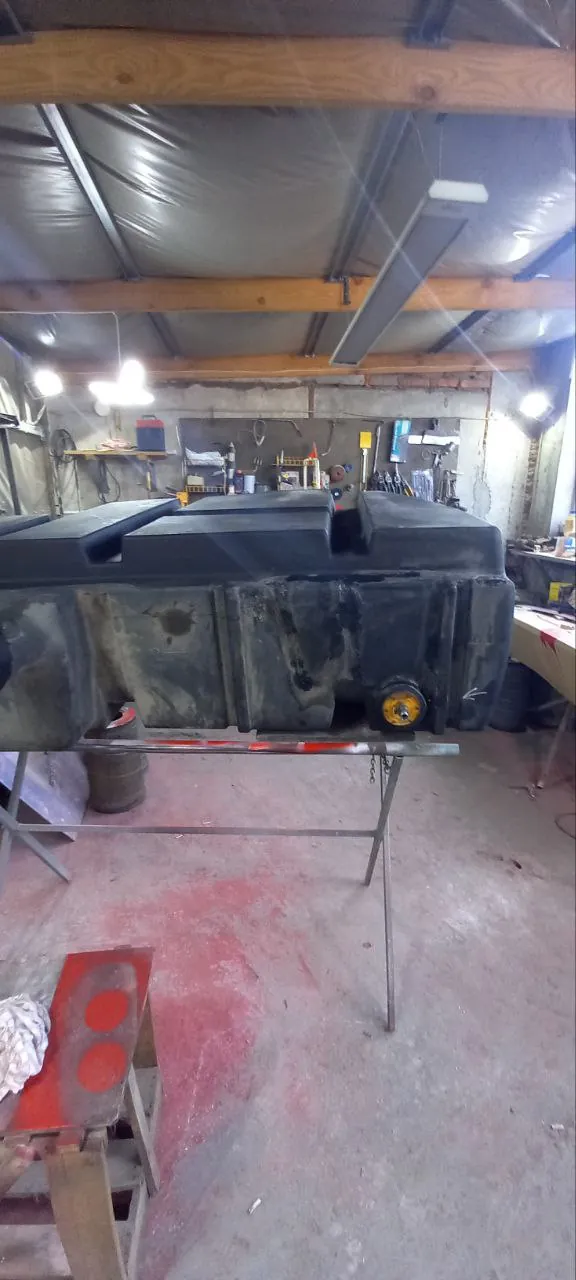 Foto 11 der Reparatur — Kraftstofftank-Reparatur New Holland CX6090