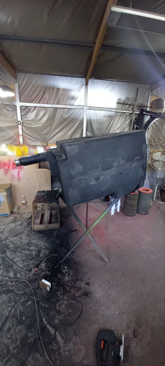 Foto 13 der Reparatur — Kraftstofftank-Reparatur New Holland CX6090