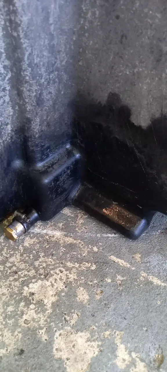 Foto 16 der Reparatur — Kraftstofftank-Reparatur New Holland T8.390 — Juli 2023