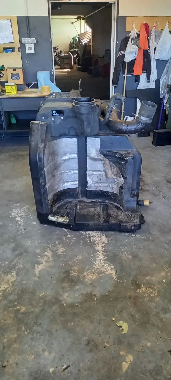 Foto 10 der Reparatur — Kraftstofftank-Reparatur New Holland T8.390 — Juli 2023