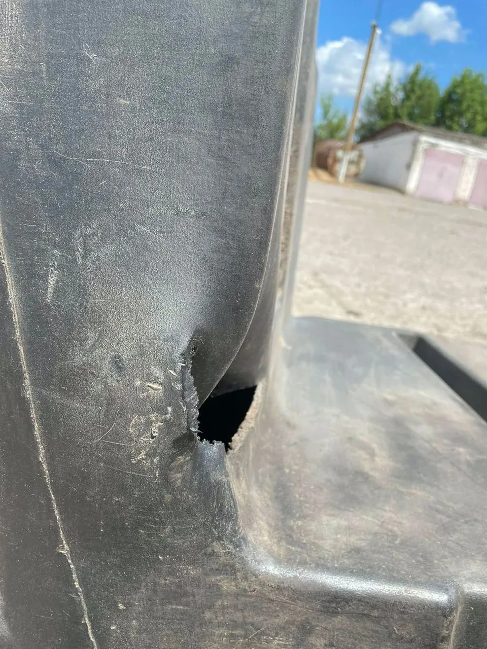Foto 3 der Reparatur — Kraftstofftank-Reparatur Fendt 936 — Juli 2023