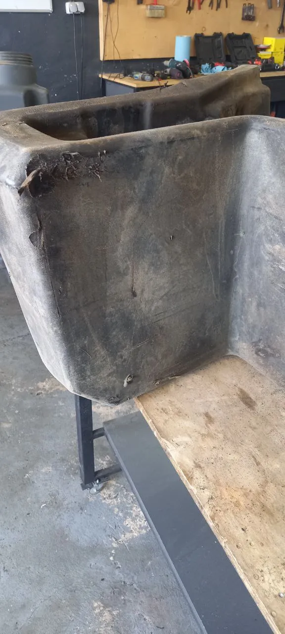 Foto 5 der Reparatur — Kraftstofftank-Reparatur JCB — August 2023