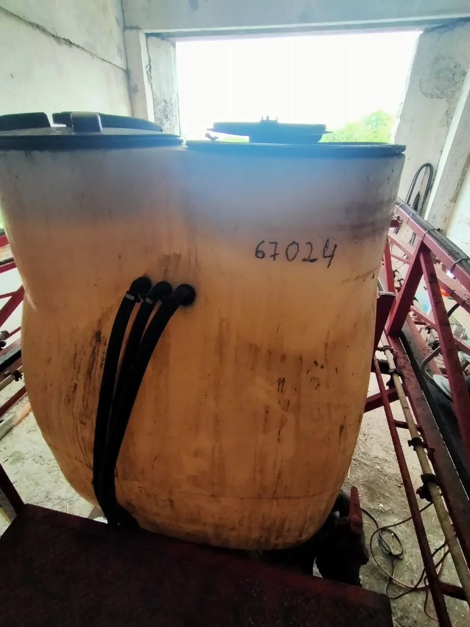 Foto 12 der Reparatur — Spritzentank-Reparatur — Juli 2023