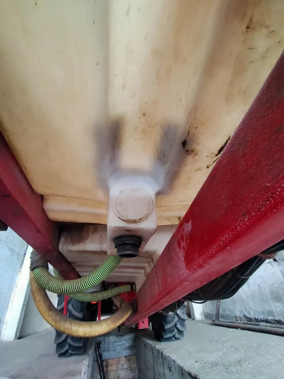 Foto 18 der Reparatur — Spritzentank-Reparatur — Juli 2023