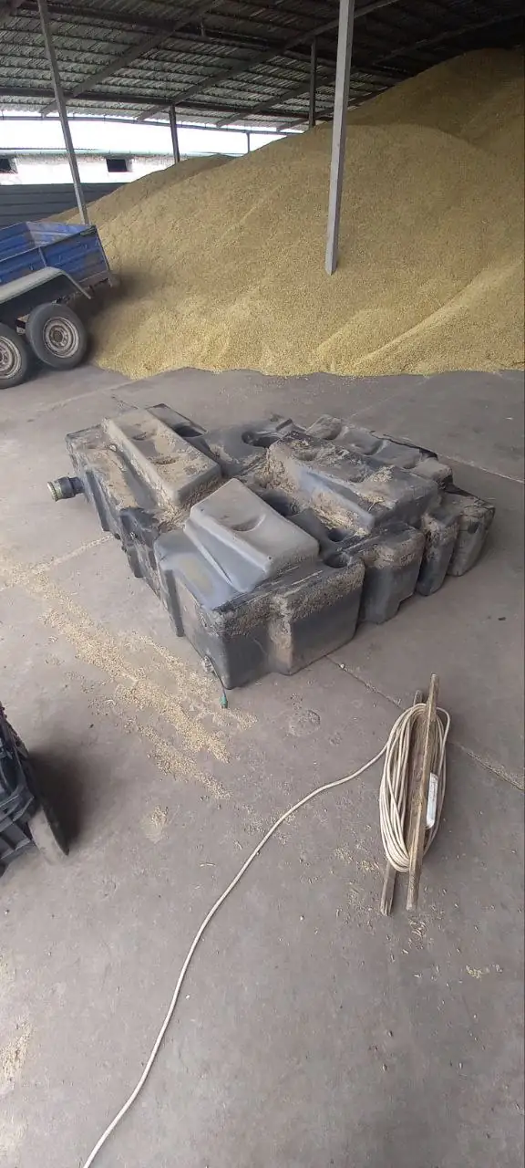Foto 27 der Reparatur — Kraftstofftank-Reparatur Claas Lexion 560 — Riss an der typischen Schwachstelle