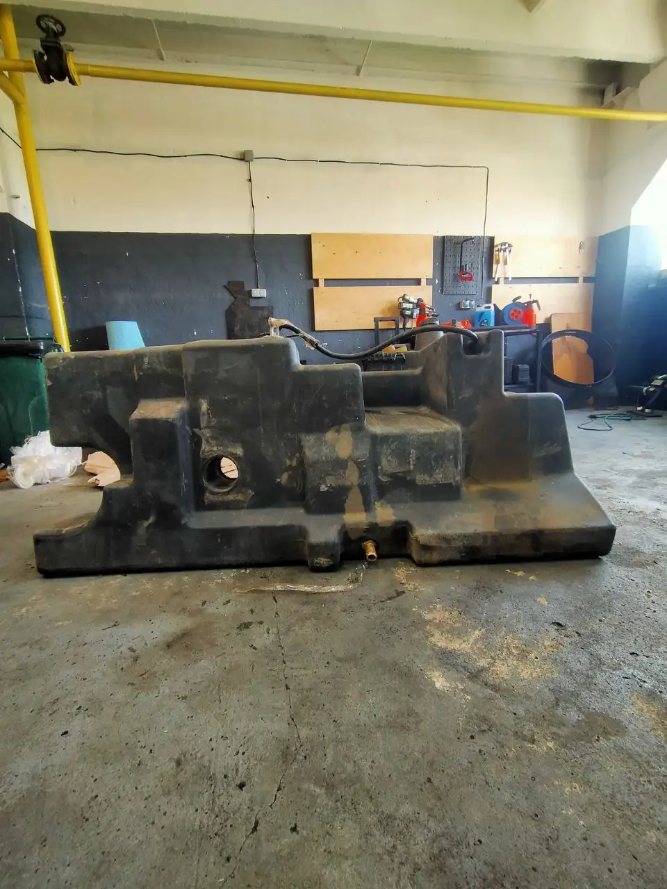 Foto 11 der Reparatur — Kraftstofftank-Reparatur Claas