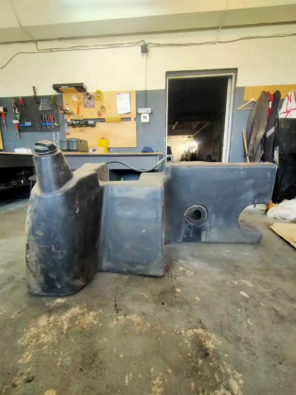 Foto 8 der Reparatur — Kraftstofftank-Reparatur Claas